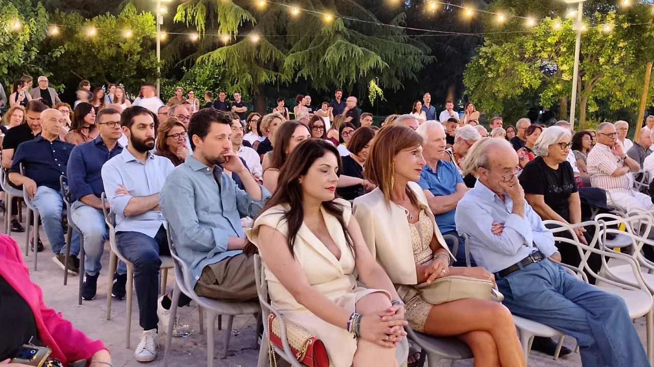 Gli-Amici-di-Nicola-e-del-piccolo-Luigi-Mariano-3-800x450